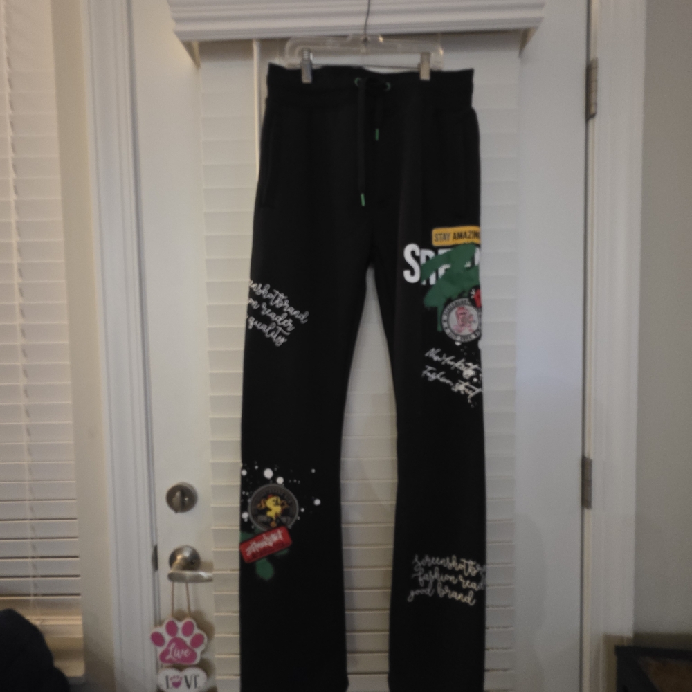 Trendy Black Graphic Men's Joggers